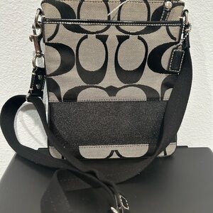 EUC Coach Signature Black & Gray Canvas Crossbody